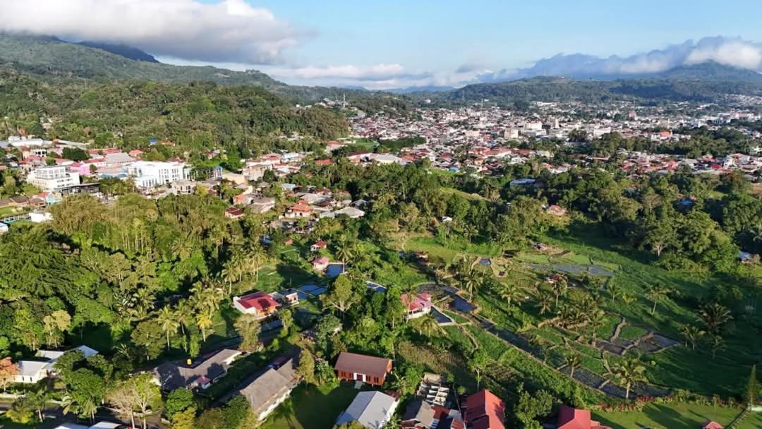 Talaga Tomohon Home Stay And Fishing Pond Extérieur photo